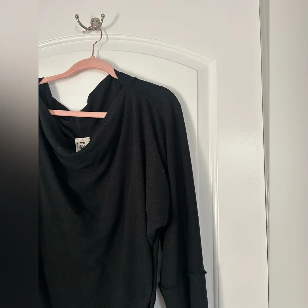 Free People We The Free Relaxed Fit Cowl Neck Long sleeve size large
